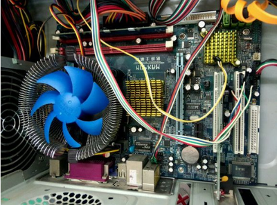 Windows 7電腦黑屏怎么辦？小編教你排查主機硬件問題